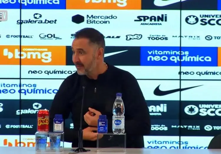 Vampeta diz não gostar do trabalho de Vítor Pereira no Corinthians