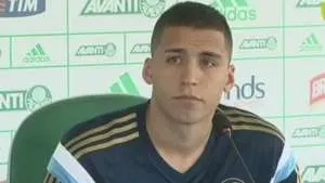 VÍDEO: Argentino aceita bronca de Lúcio, mas nega Palmeiras rachado