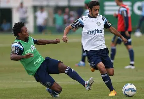 EXCLUSIVO: Palmeiras terá três desfalques contra a Chapecoense - Por Raony Coronado