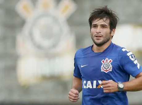 Corinthians tenta resolver caso Lodeiro antes de liberar Ramírez ao Botafogo