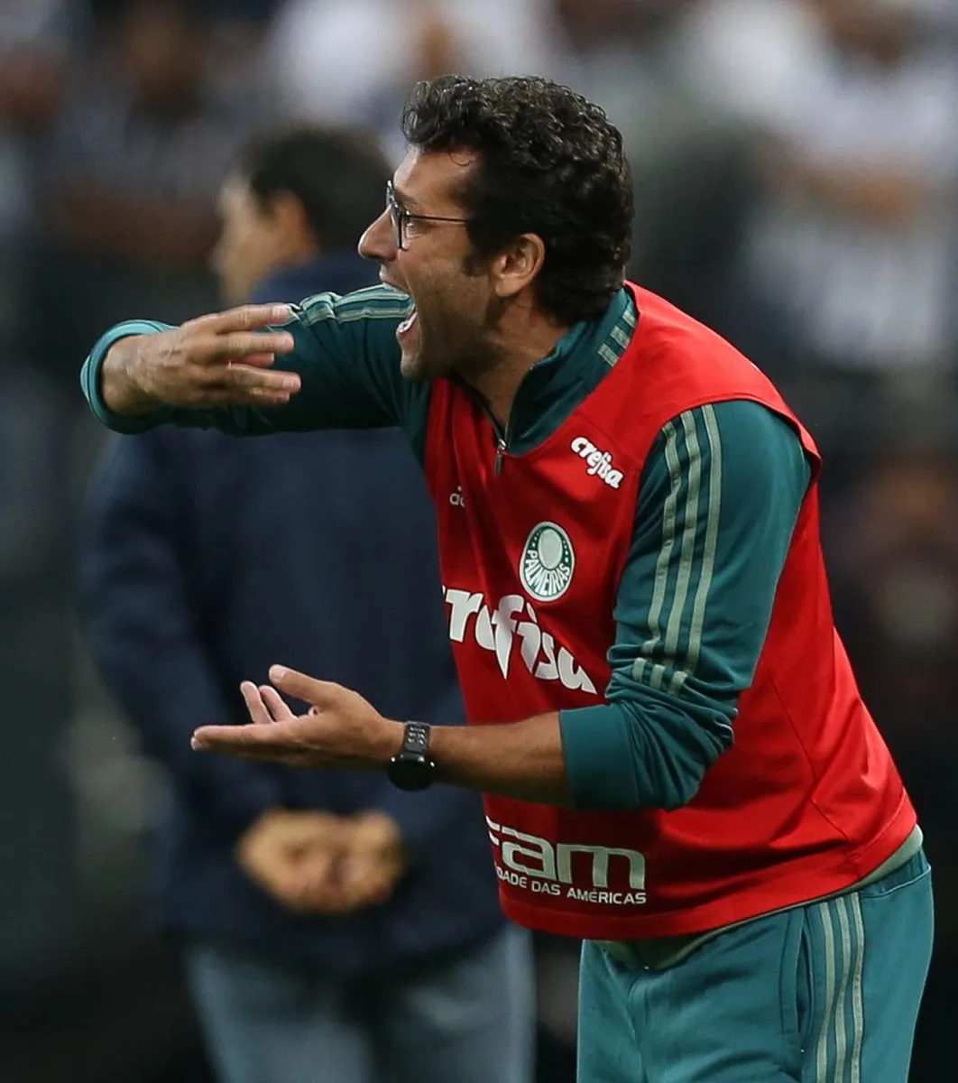 Derrota agita os bastidores no Palmeiras e gera críticas