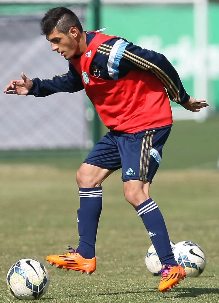 Observado no profissional, Gabriel Leite comemora rápida evolução no Palmeiras