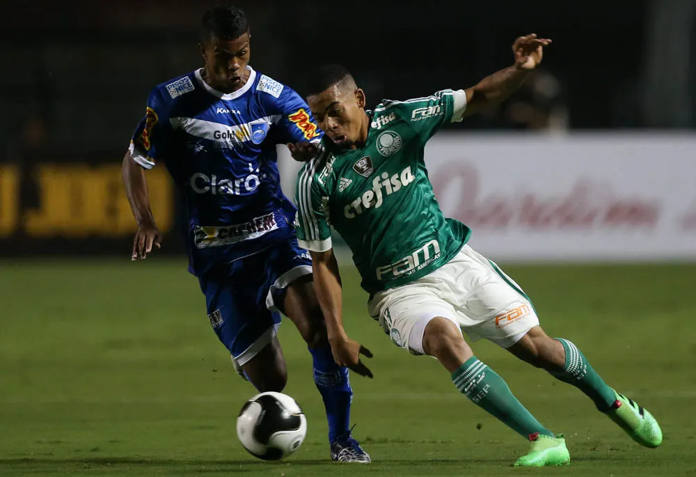 Palmeiras vence Rio Claro no Pacaembu e salta na tabela do Paulistão