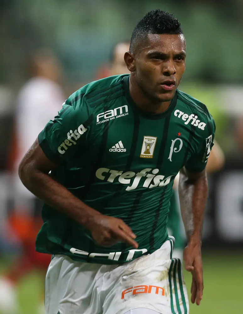 Palmeiras derrota Atlético-GO e sobe na tabela do Campeonato Brasileiro