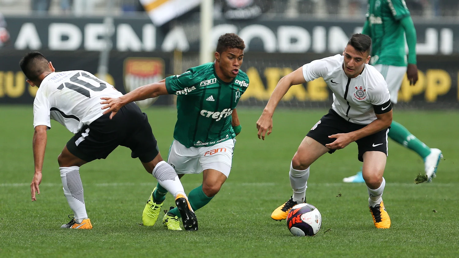 Sub-20 recebe o Corinthians na Arena Barueri e busca vaga na semi do Paulista