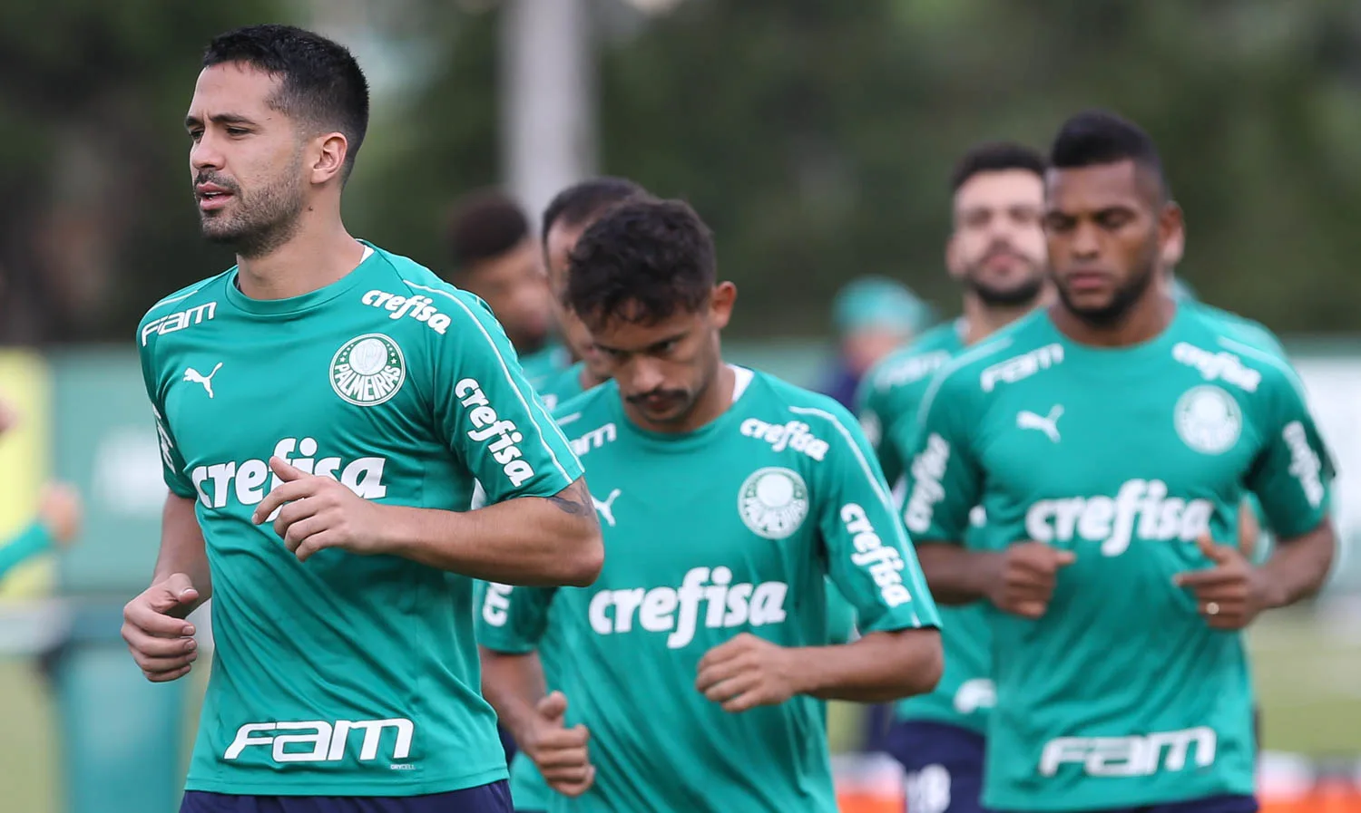 Vídeo: Sem desconforto, Luan treina normalmente no Palmeiras