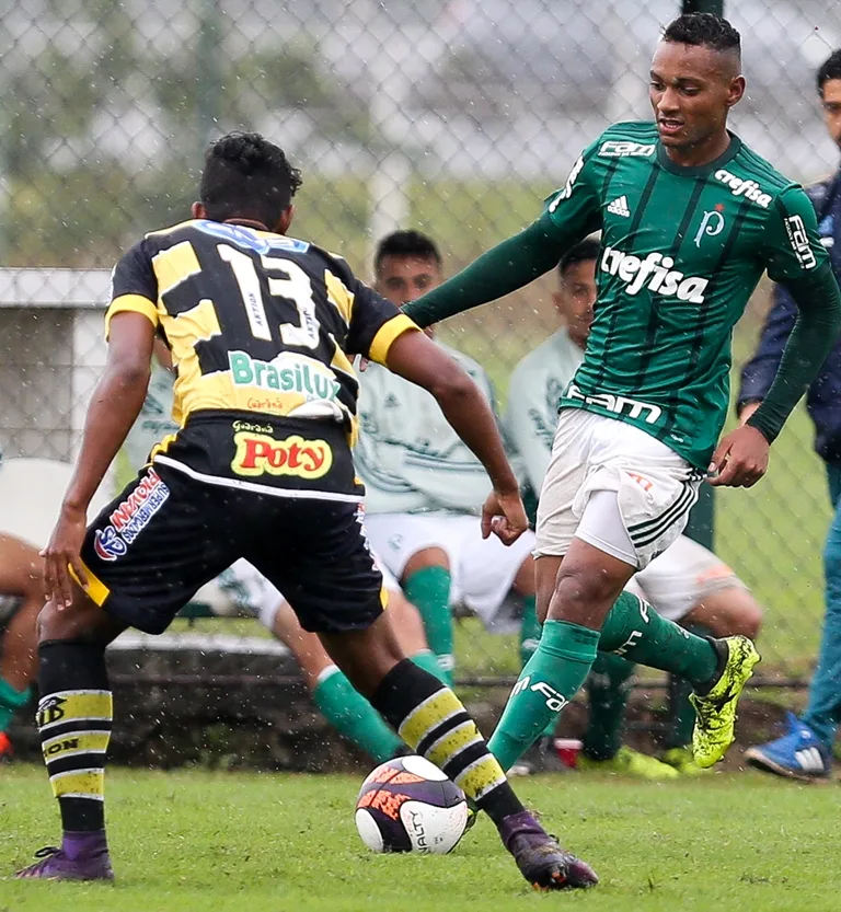 Sub-17 faz 10 a 1 no São José, e Sub-15 chega aos 100 gols pelo Campeonato Paulista