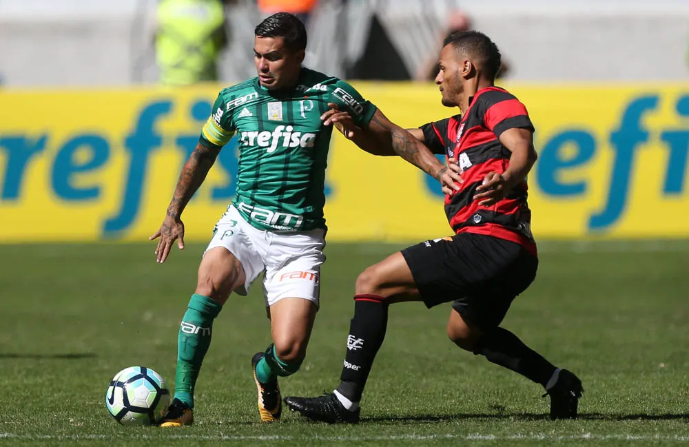 Palmeiras visita Vitória em busca de sexto triunfo consecutivo sobre rival