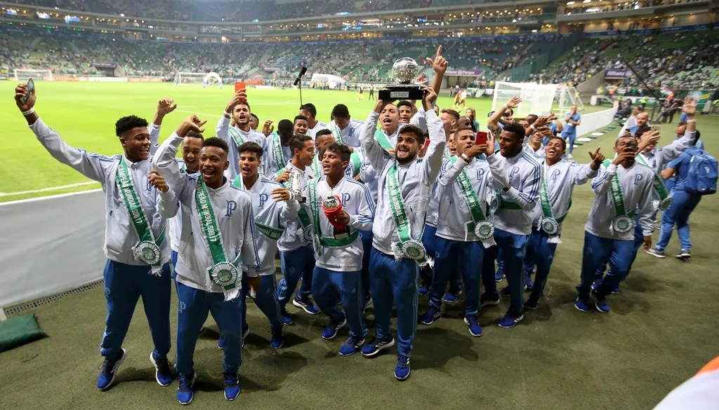 Campeão do Mundial, Sub-17 do Palmeiras disputa a Evergrande Cup na China