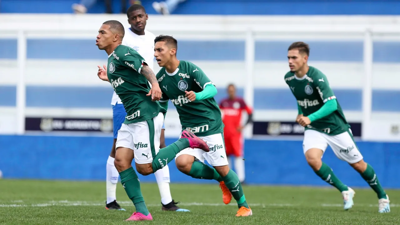 Sub-20 vence o Cruzeiro e chega a oito jogos de invencibilidade no Brasileiro