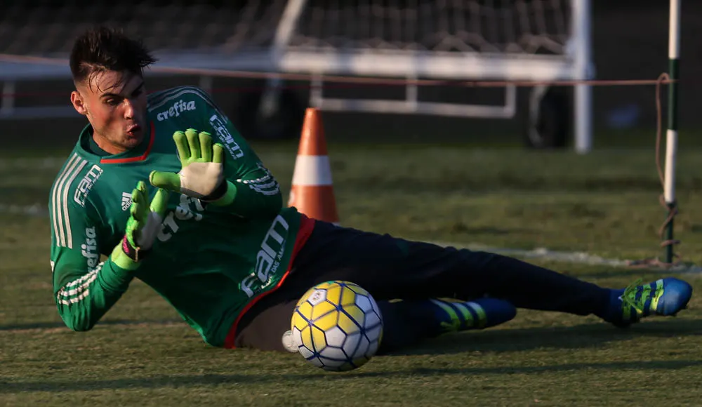 Goleiro Daniel Fuzato é convocado para amistosos do Brasil Sub-20 na Inglaterra