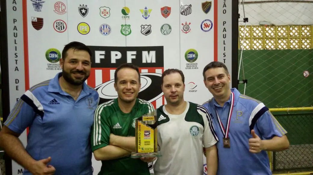 Botonista do Palmeiras vence o 1º Torneio Aberto de Futebol de Mesa de 2016