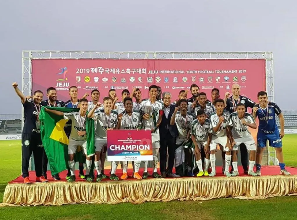 Com 100% de aproveitamento, Sub-15 é campeão do Jeju Tournament na Coreia