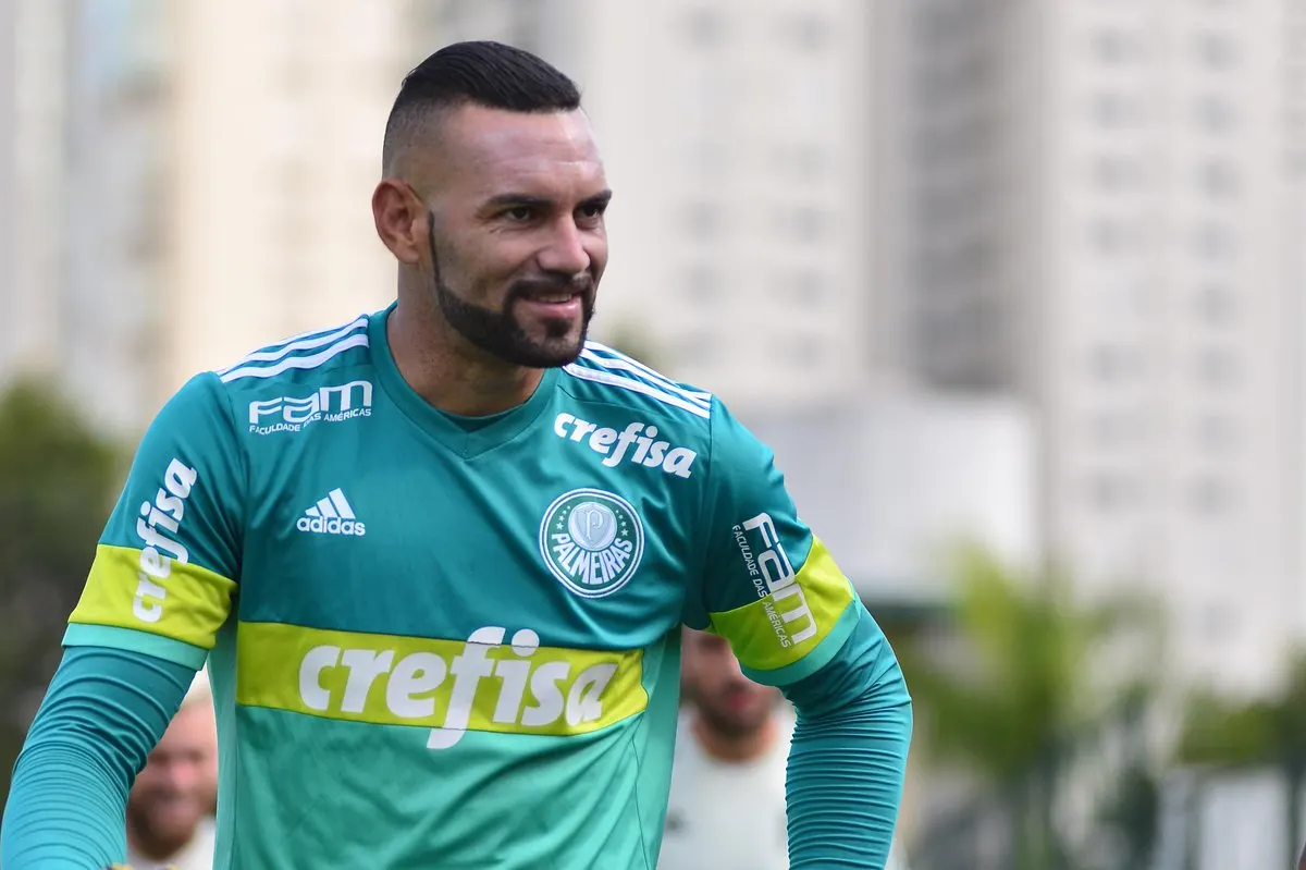 [ENQUETE] Torcedor, você deixaria o Weverton como titular no gol do Verdão?