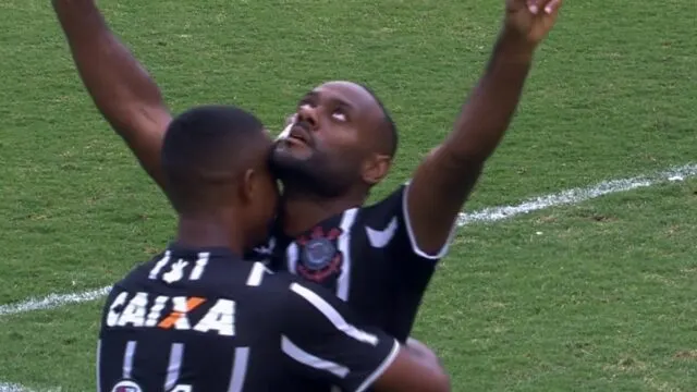 Pacotão do Timão: gol de Love, choro de Luciano e selfies com Guerrero