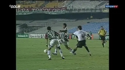 Na Memória: Tévez abre placar e Corinthians bate Fluminense em 2006