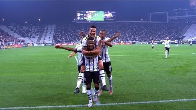 Com liberdade, Elias atinge melhor média de gols pelo Corinthians