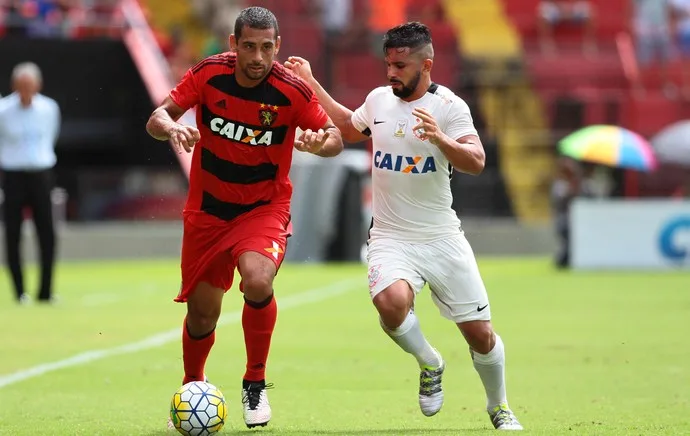 À vontade, Guilherme vira o camisa 10 que o Corinthians procurava; análise