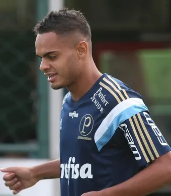 Com mais um ano de sub-20, Juninho quer ter nova chance no time principal