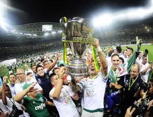 Palmeiras é a equipe que mais utilizou jogadores num título de Copa do Brasil