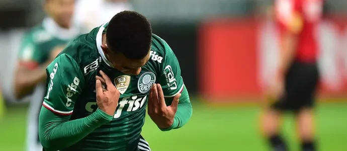 Ainda é cedo para Gabriel Jesus jogar no Barcelona; diz jornalista