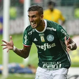 Rafael Marques estreia no Paulistão com gol e nega saída do Palmeiras