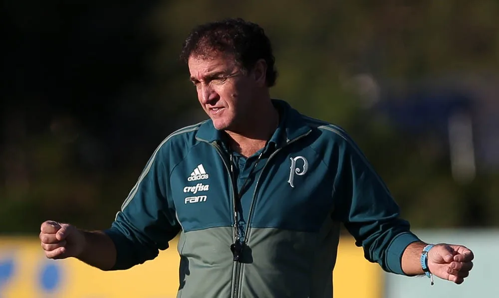 Entenda as dúvidas e os problemas de Cuca para decidir o time titular do Palmeiras