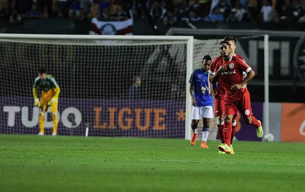 William vê série de erros do Palmeiras e preciosismo dos atacantes do Inter