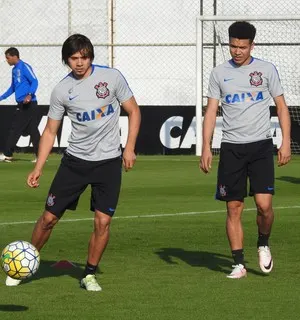 Cristóvão estuda mudar disposição do ataque do Corinthians diante do Inter