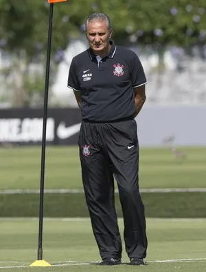 Tite controla euforia no Corinthians: 