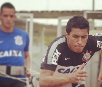 Paulinho vai treinar no Corinthians até se apresentar à Seleção