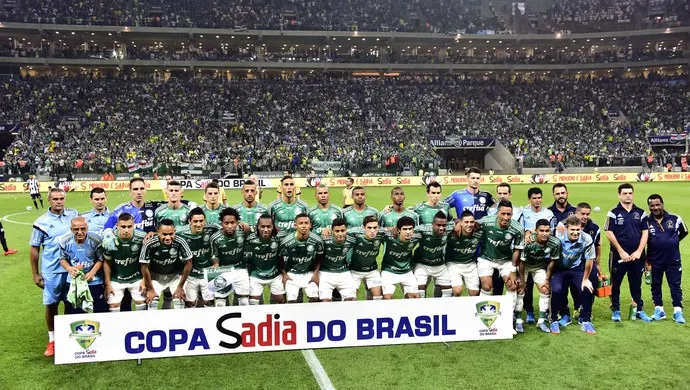 Retiro, festa no ônibus e cobranças: os bastidores do título do Palmeiras