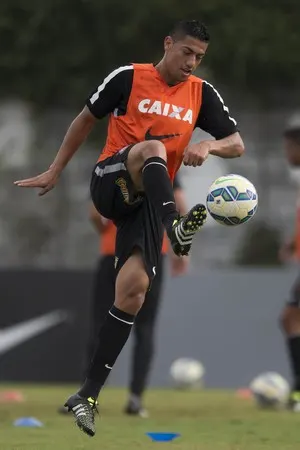 Corinthians planeja nova conversa com Ralf e tenta evitar nova novela