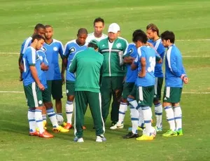 Kleina não quer que Palmeiras com medo na Vila Belmiro e pede atitude aos seus jogadores