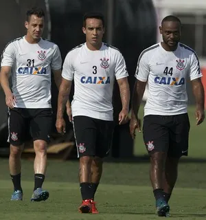Corinthians leva 24 jogadores para o confronto contra o Vasco, no Rio