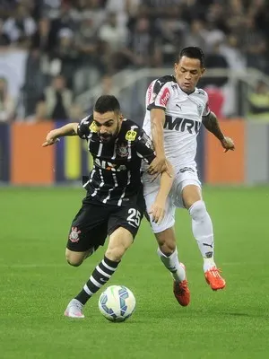 Tristão Garcia avalia chances do Galo contra Timão: 