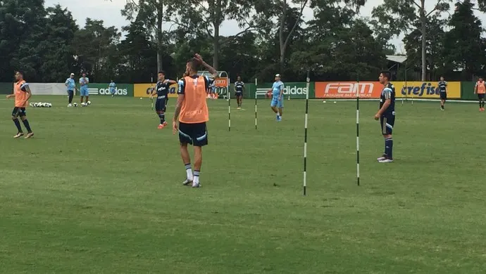 Palmeiras se reapresenta, e reservas trabalham posse de bola e finalizações