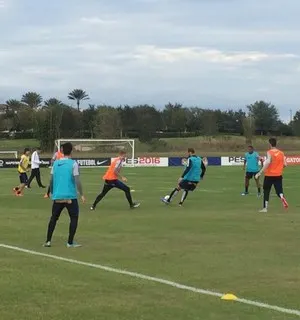 Tite repete time no primeiro treino do Corinthians nos Estados Unidos