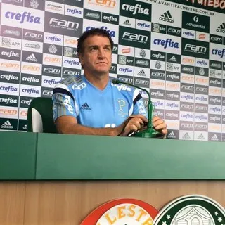 Cuca cita falta de tempo e blinda grupo do Palmeiras: “A culpa é minha”