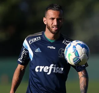 Mina e Leandro Pereira fazem primeiro treinamento com grupo do Palmeiras