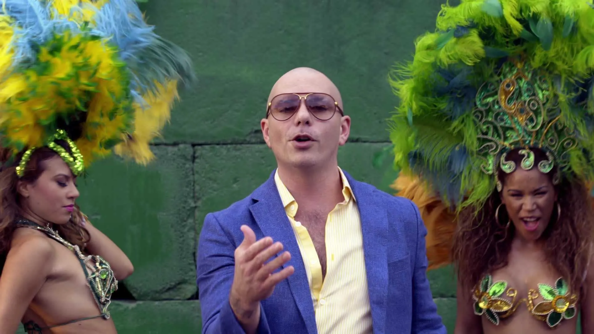 [OFF] We Are One: Pitbull, Jennifer Lopez e Cláudia Leitte celebram a Copa do Mundo