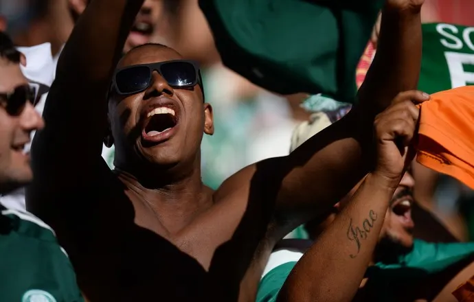 Apoio, festa e gritos de olé: torcida faz de Brasília a casa do Palmeiras