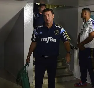 Cuca comemora pouco 1ª vitória no Palmeiras: 