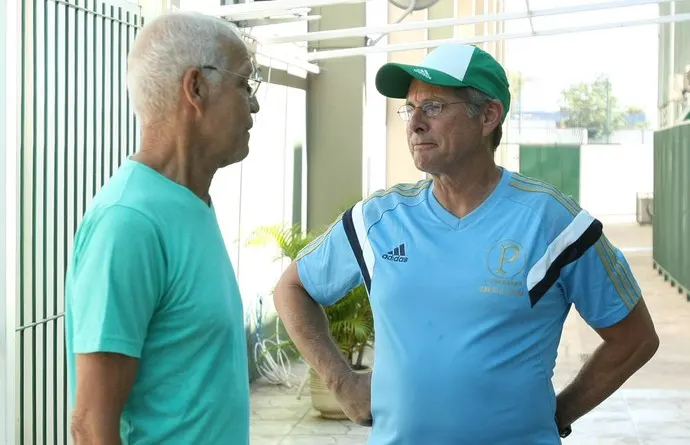 Com visita de Ademir, elenco do Palmeiras treina em dois períodos