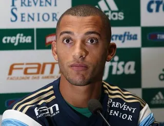 Vitor Hugo acredita em Palmeiras na briga por título: 'O que são 13 pontos?'