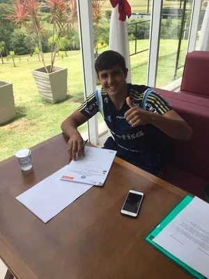 De volta ao Palmeiras, Thiago Martins renova contrato por três anos