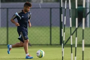 Palmeiras procura Oeste para segurar Serginho e negocia renovação