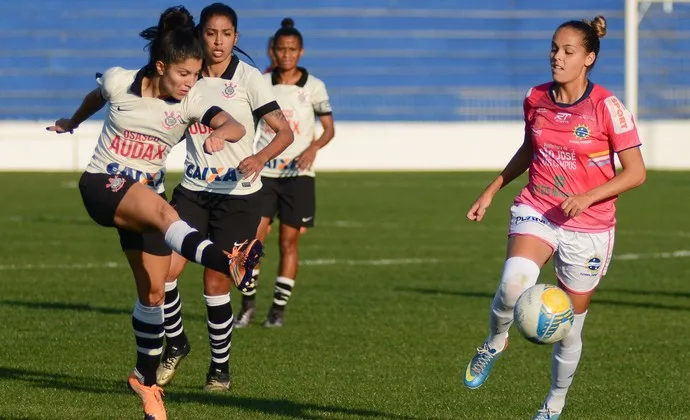 Corinthians vira sobre o São José e sai na frente nas 4ªs do Paulista Feminino