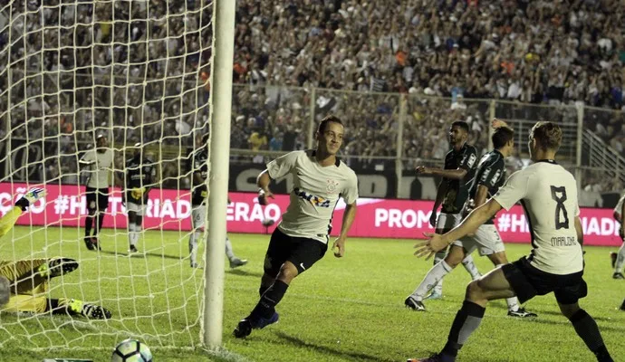 Corinthians bate Caldense com placar magro e avança na Copa do Brasil