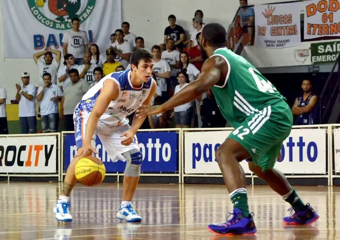 Bauru recebe 'imbatível' Palmeiras no último jogo do ano em casa pelo NBB